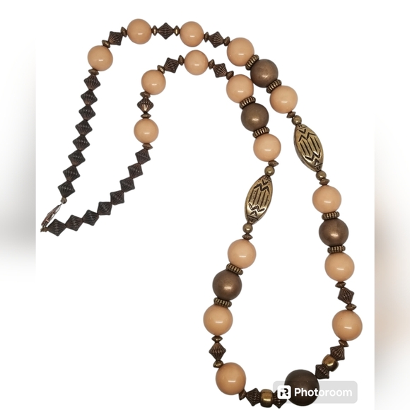 VINTAGE LONG BRONZE & BEIGE COLOR CHUNKY BEADED STATEMENT NECKLACE - Picture 3 of 6